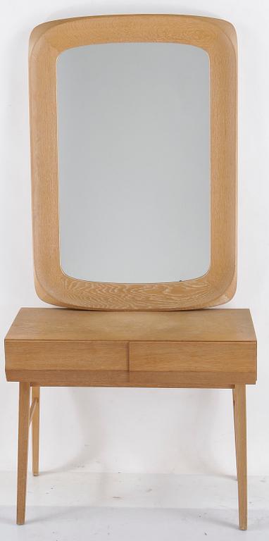 SPEGEL samt BYRÅ, Åke Fribyter, AB Glas & Trä Hovmantorp, Svensk Möbelindustri, omkring 1900-talets mitt.