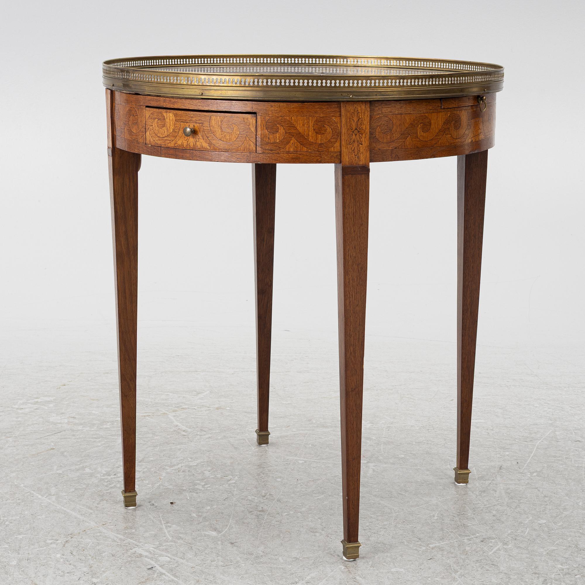 Salongsbord, gustaviansk stil, sent 1800-tal.