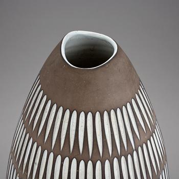 GOLVVAS, lergords, "Negro", Ingrid Atterberg, Upsala Ekeby. I produktion 1953-1958.