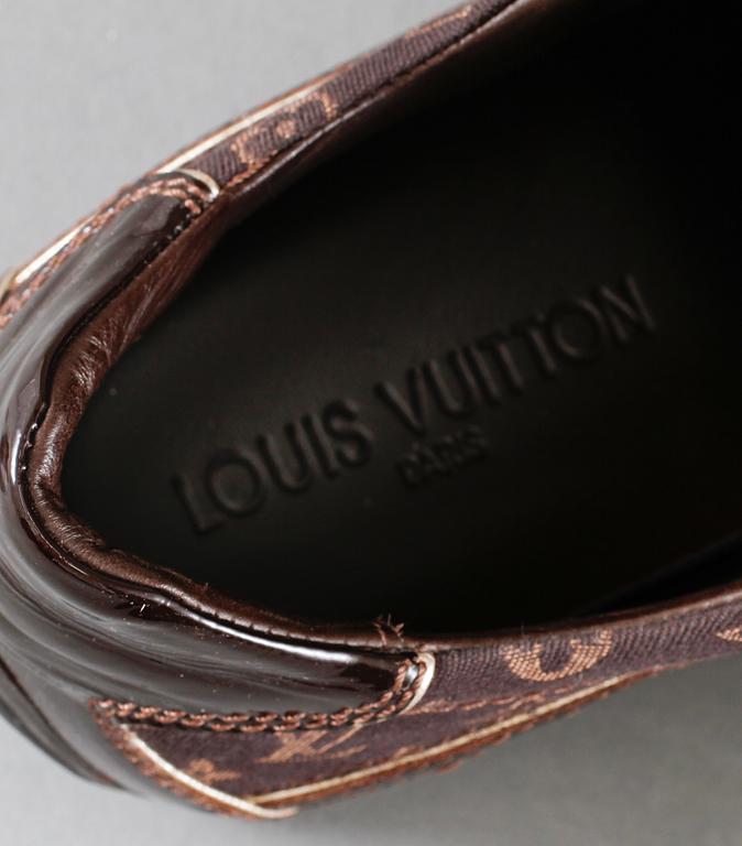 SKOR, Louis Vuitton.
