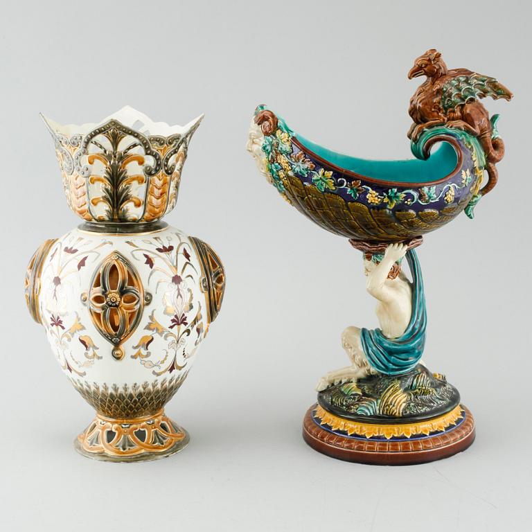 A majolica vase and bowl from Rörstrand, around the year 1900.