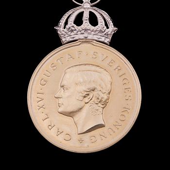 MEDALJ, guld 18k, 1974. Vikt ca 18 gram.