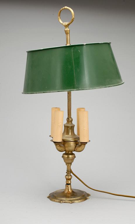 BOUILOTTELAMPA, mässing, 1900-talets första hälft. Tot höjd 58 cm.