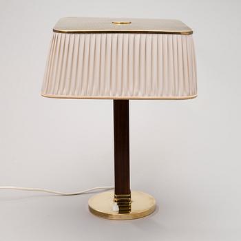 PAAVO TYNELL, BORDSLAMPA, modell 5066, Taito Oy, 1940-tal.