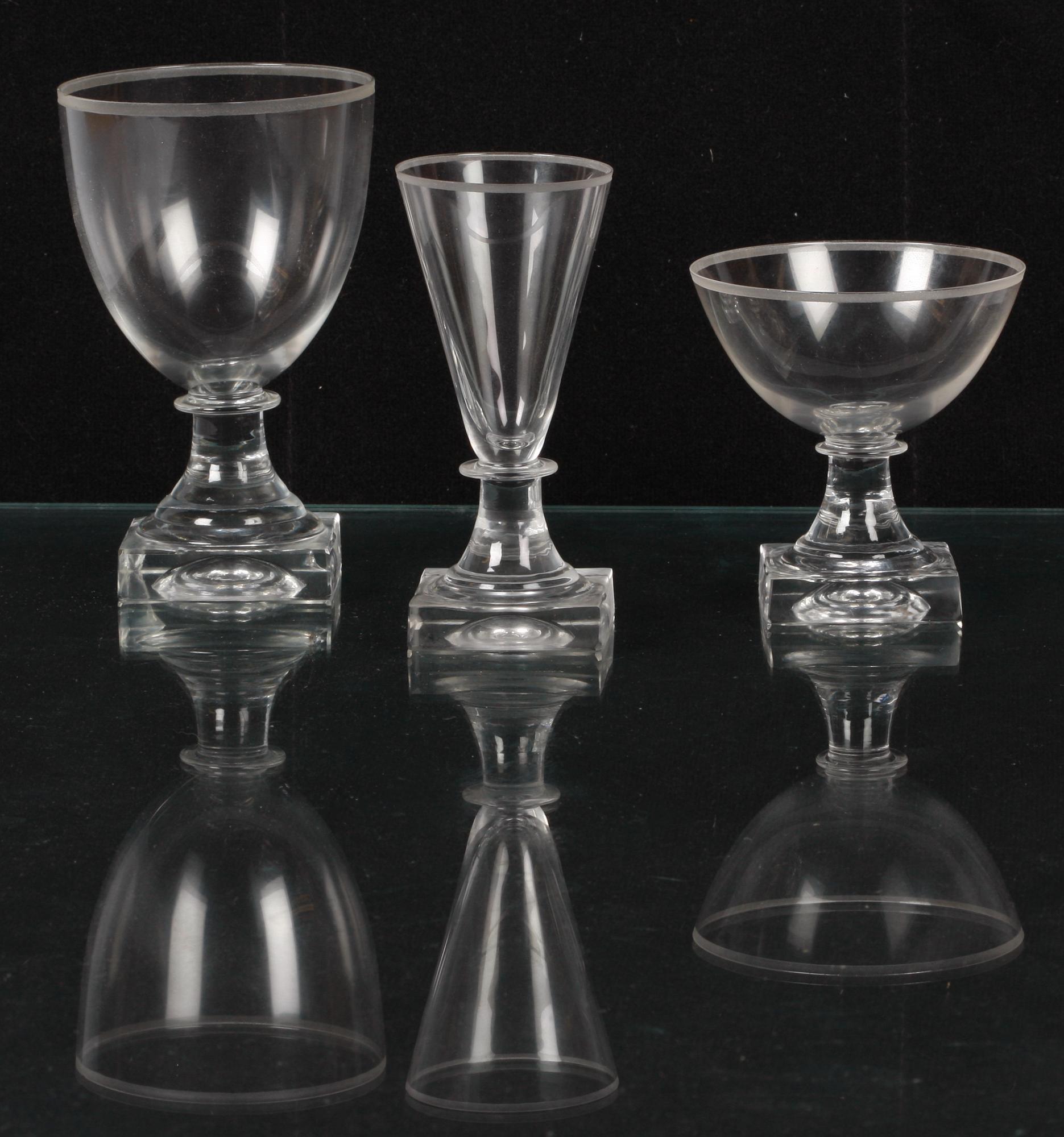 GLASSERVIS, ca 23 delar.