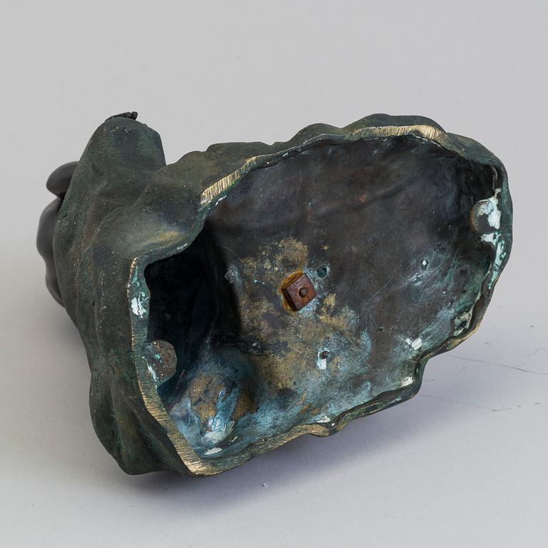 A 19th century bronze sculpture.