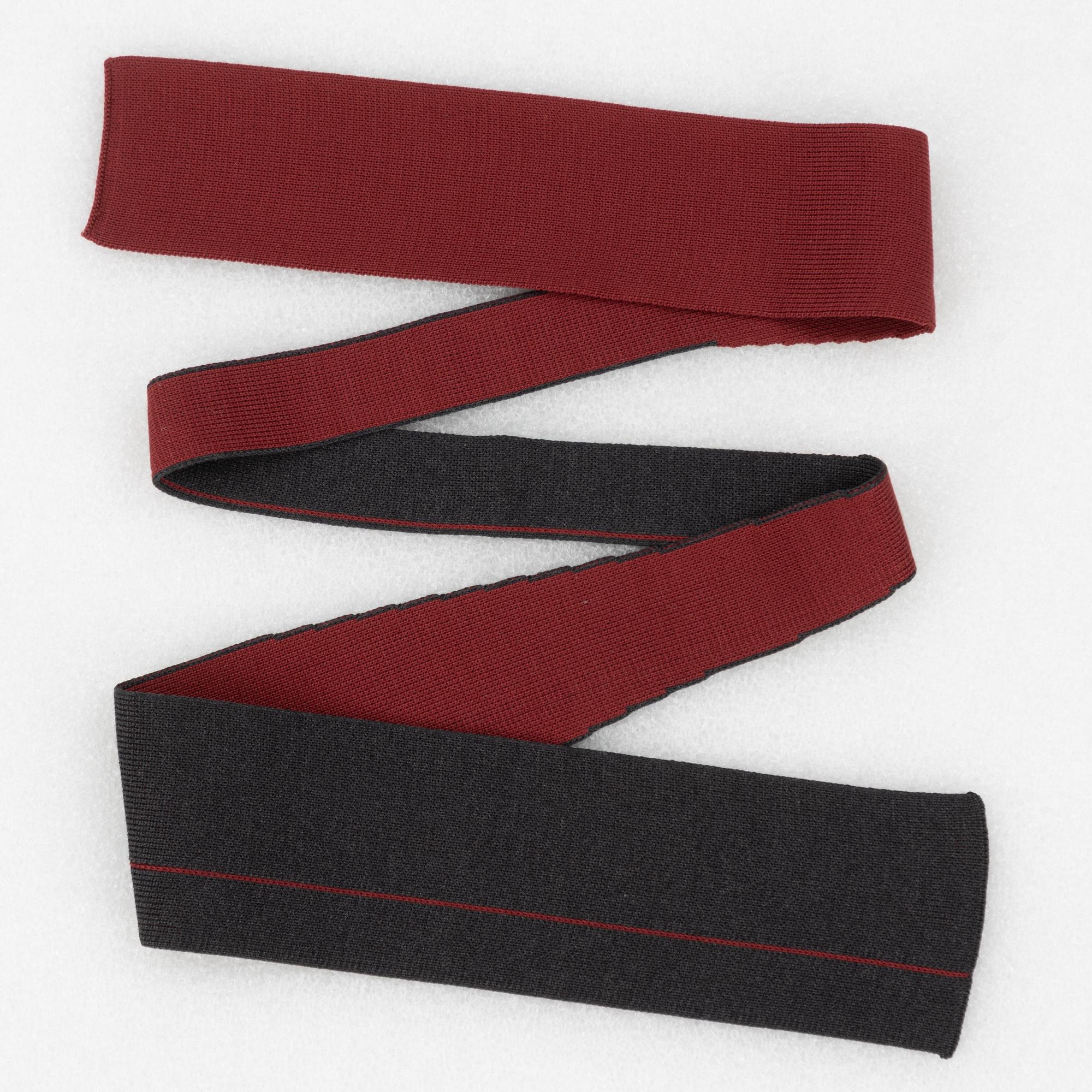 Hermès, 3 silk ties.