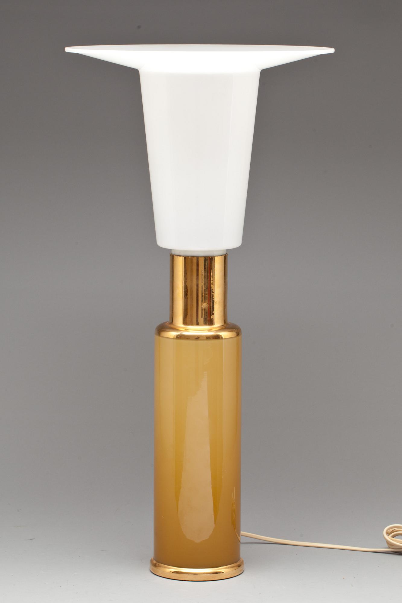 BORDSLAMPA, glas, 1900-talets andra hälft.