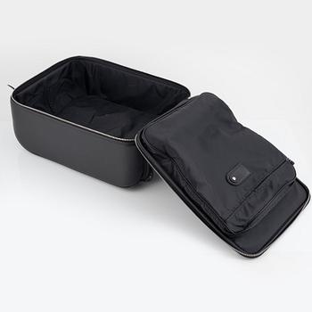 Louis Vuitton, kabinväska, "Pégase 50", 2003.