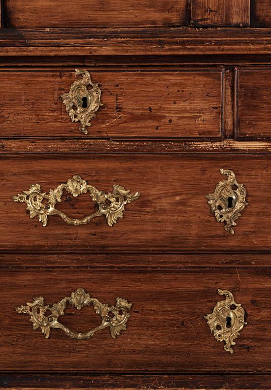 SKÅP. Barock. 1700-tal.