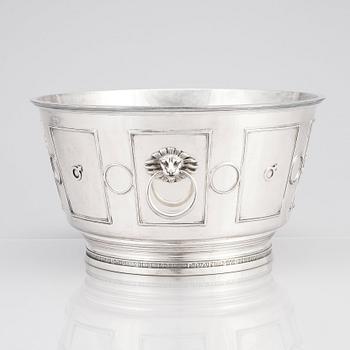 Atelier Borgila, a sterling silver bowl / wine cooler, Stockholm 1931.