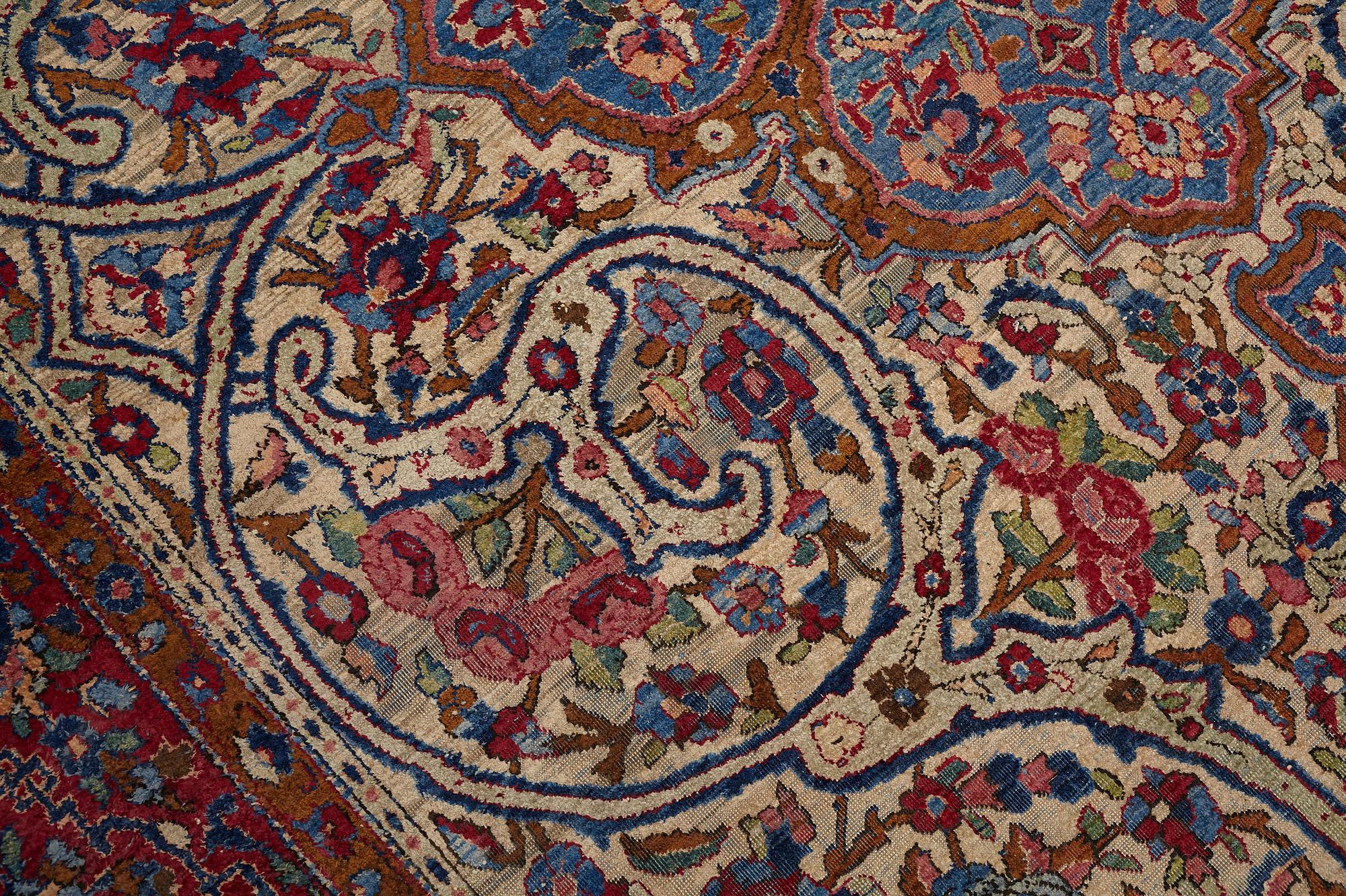 Matto, a semi-antique silk Kashan, ca 212,5-214,5 x 134,5-135,5 cm.