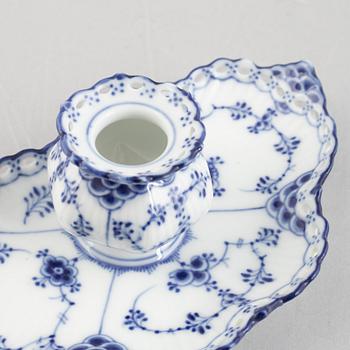A "Blue fluted full lace" / "Musselmalet" ink stand, Royal Copenhagen, model 1064, 1893-1923.