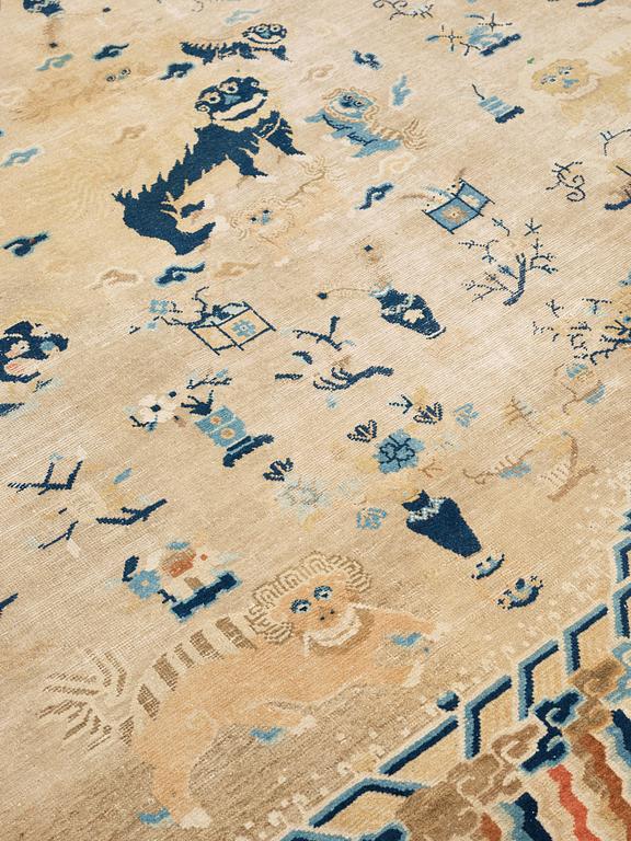 PILLAR RUG. Antique Ningxia. 292,5 x 196,5 cm. Late Qing dynasty (1644–1911).