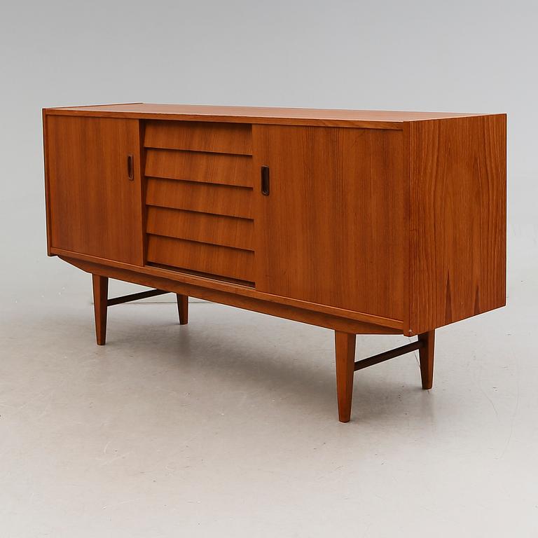 SIDEBOARD, 1900-talets andra hälft.