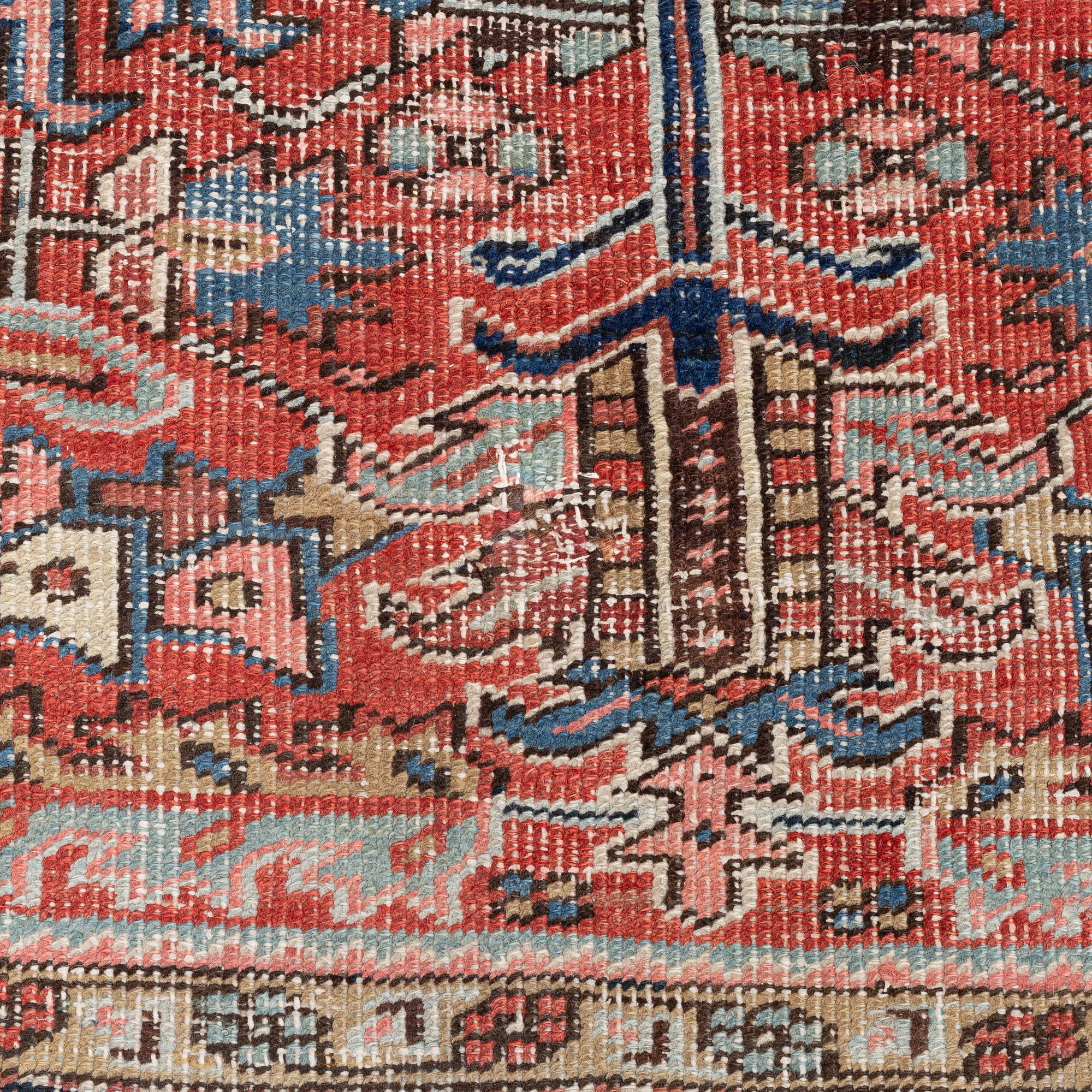 Matta, semiantik, Heris, ca 322 x 233 cm.