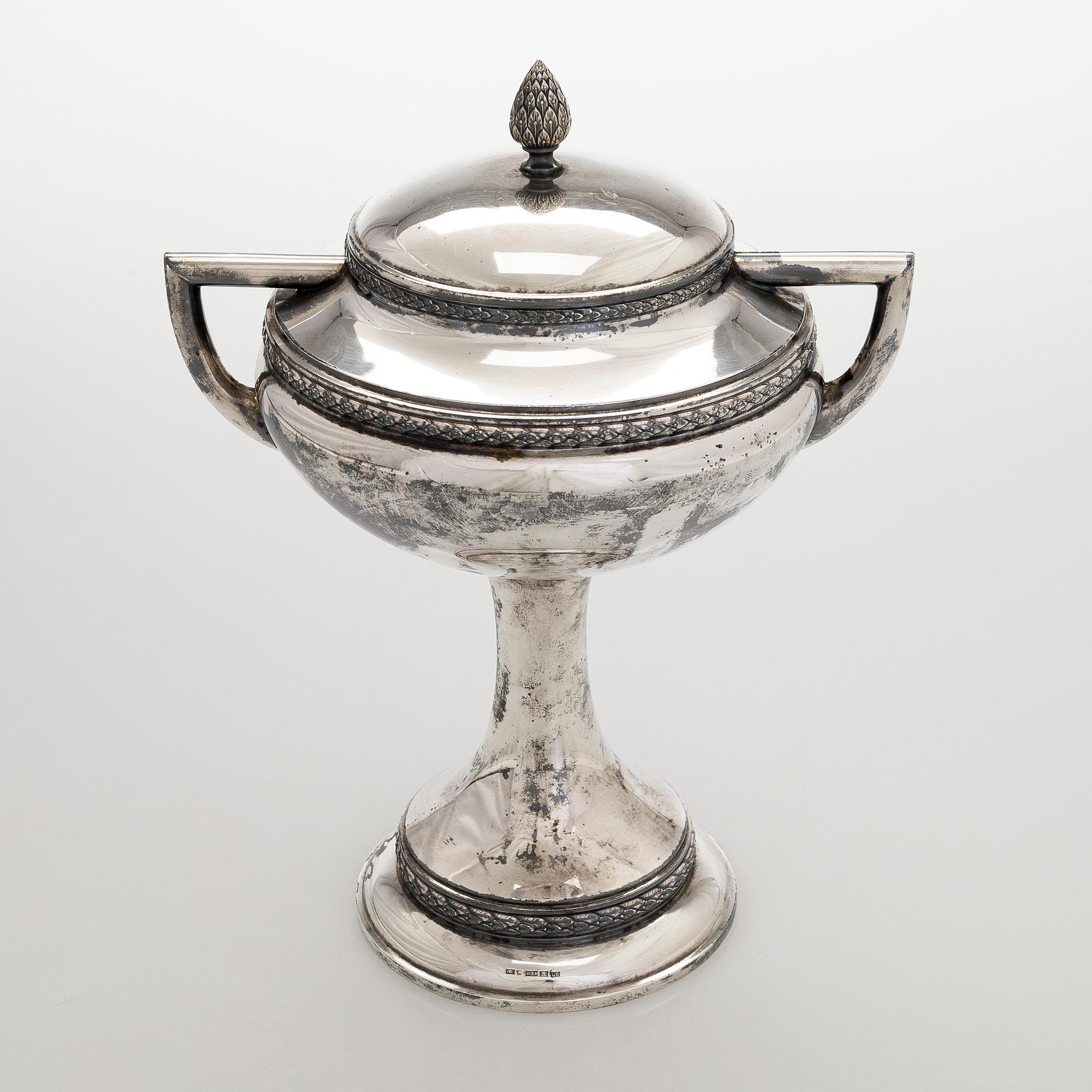 Sockerskål på fot, silver, Finlands Guldsmeds ab, Åbo 1916.