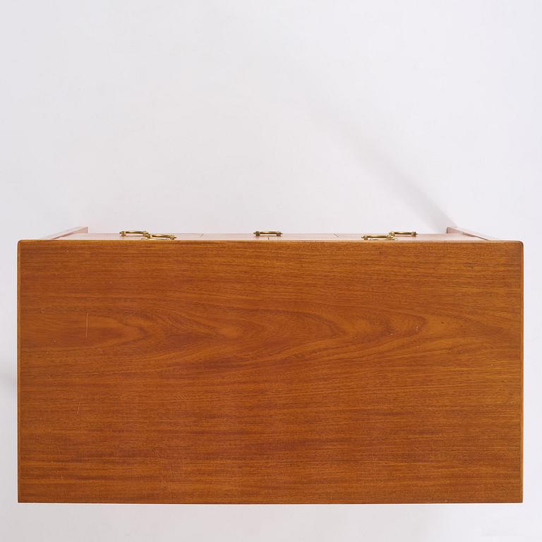 Josef Frank, a mahogany chest of drawers, Firma Svenskt Tenn, 1950s.