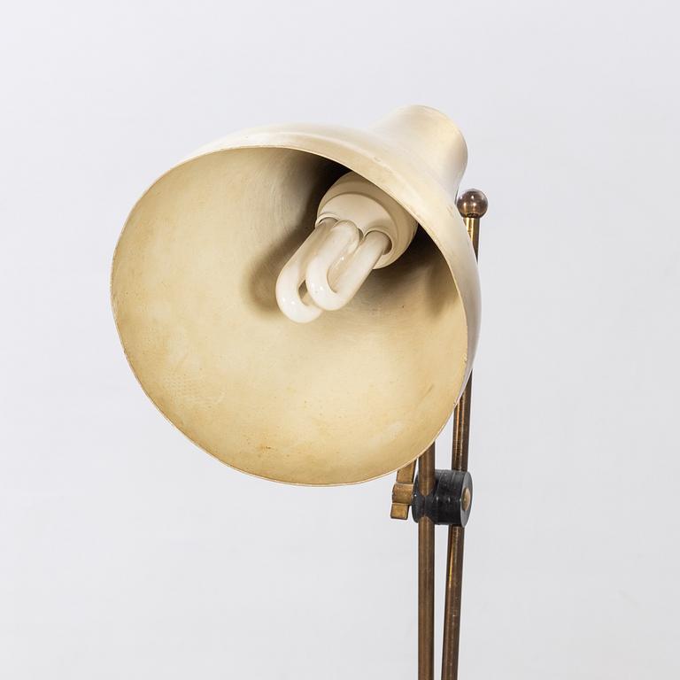GOLVLAMPA 1900-talets mitt.