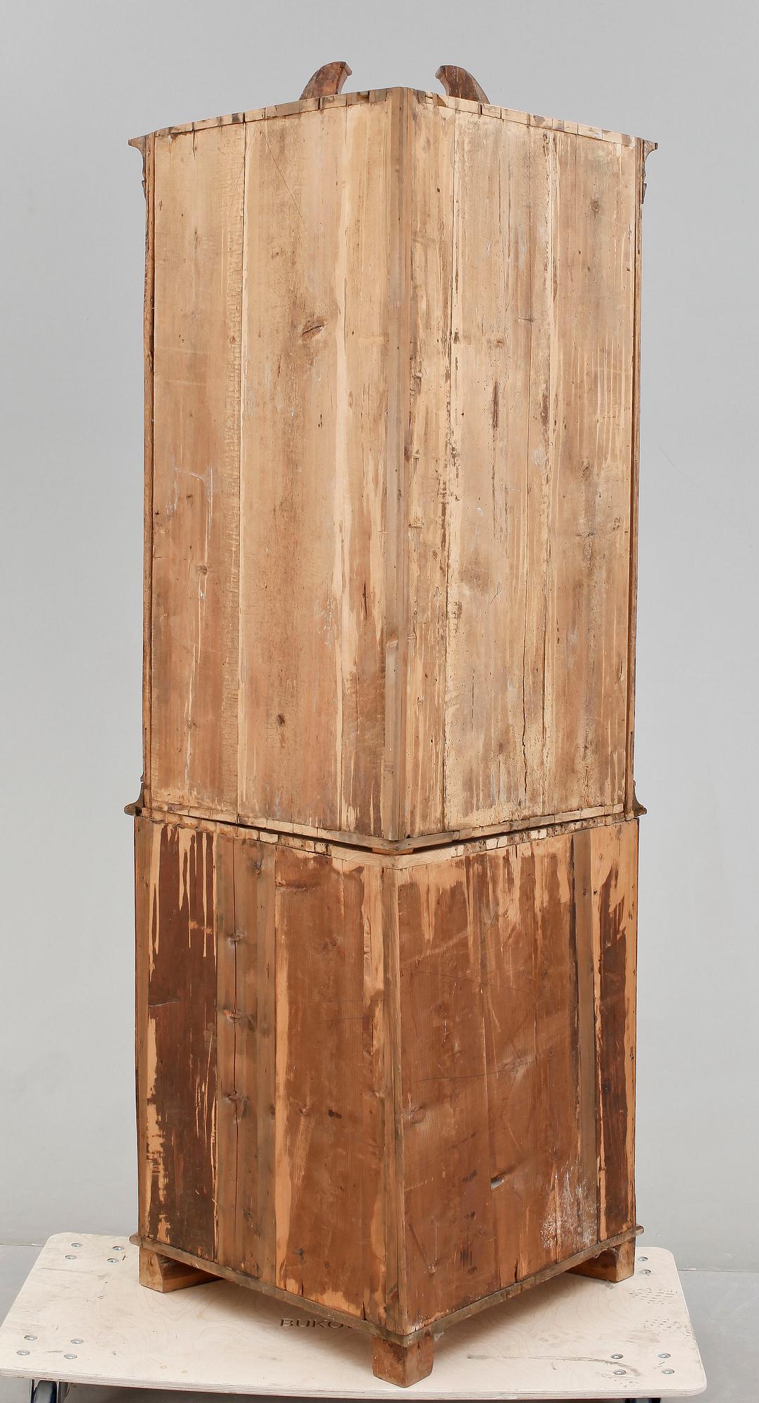 HÖRNSKÅP, rokoko, 1700-tal.
