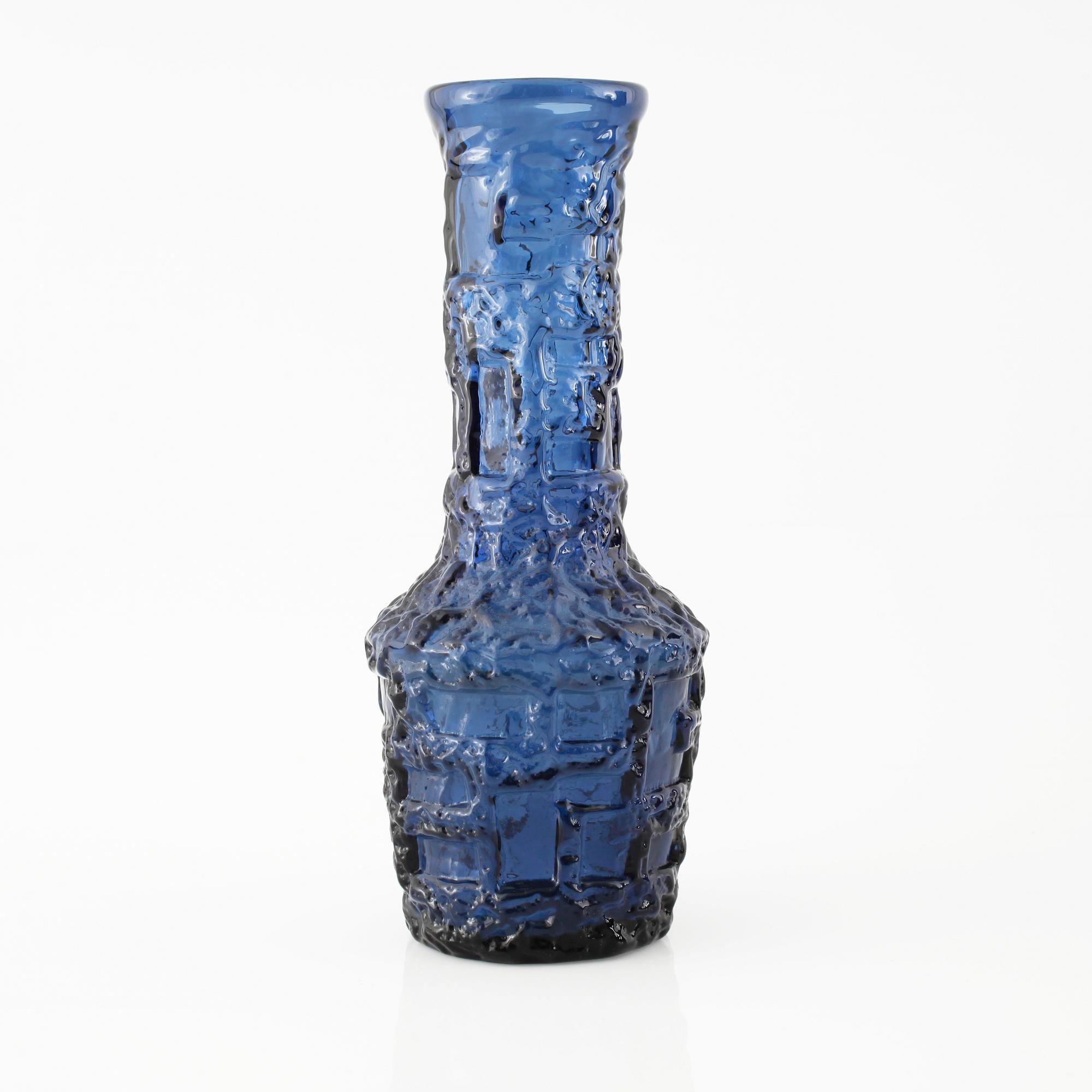 GÖTE AUGUSTSSON, parti glas, 33 st, "Cobolt", Ruda glasbruk, omkring 1900-talets mitt.