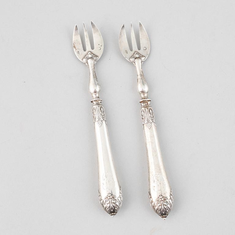 Ostrongafflar, 12 st, silver, Paris 1800-talets andra hälft.