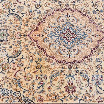 A Keshan carpet, approx. 371  x 253 cm.