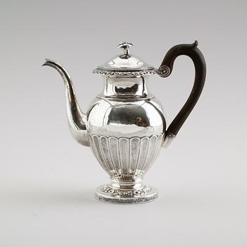KAFFEKANNA, silver, Gustaf Möllenborg, Stockholm 1837. Vikt ca 447 gram.