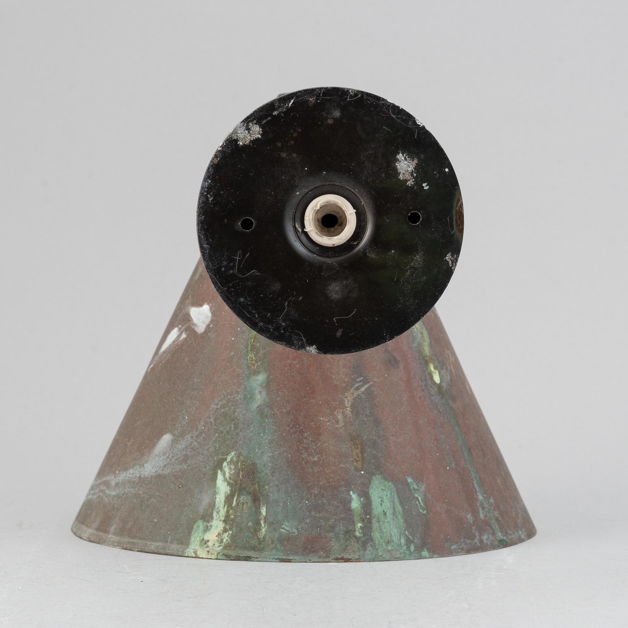 Hans-Agne Jakobsson, vägglampa, "Tratten", Markaryd, 1960-tal.