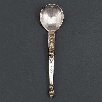 An early 17th century parcel-gilt silver spoon, unmarked.