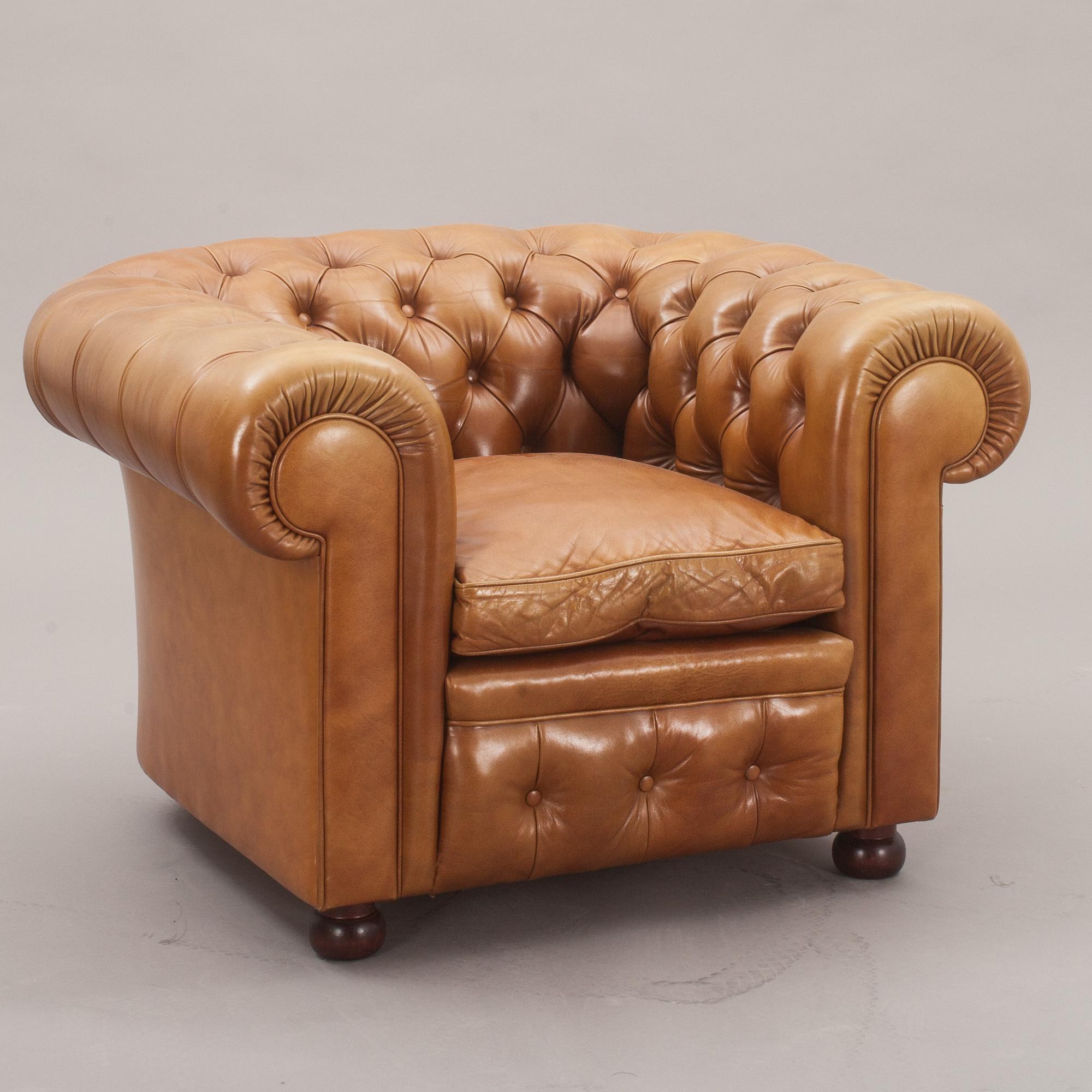 SOFFA och FÅTÖLJ, chesterfieldmodell, 1900-talets slut.