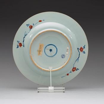 A Imari dish, Qing dynasty Kangxi (1662-1722).