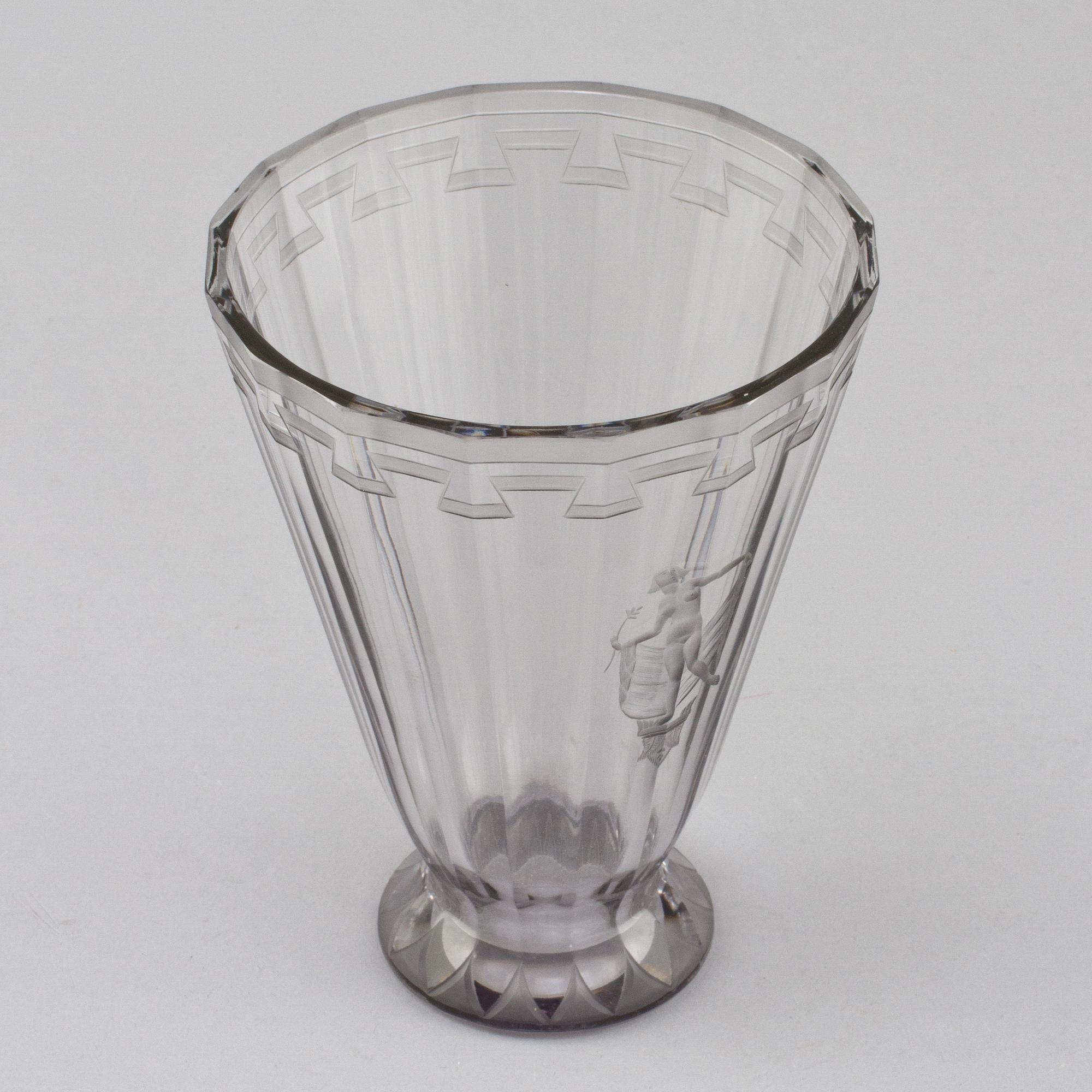 VAS, Simon Gate, Orrefors, signerad samt med otydlig numrering.