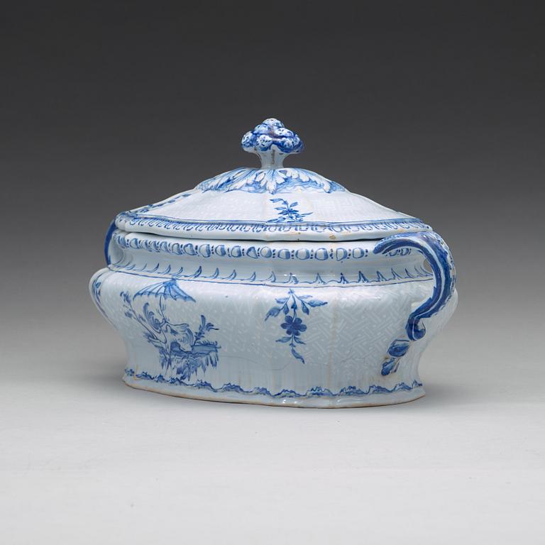 A Swedish faience tureen with cover, Rörstrand 18th Century.