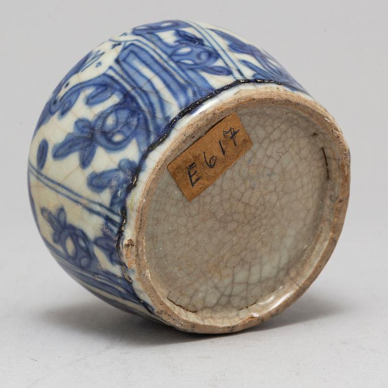 A blue and white vas, Ming dynasty, Wanli.