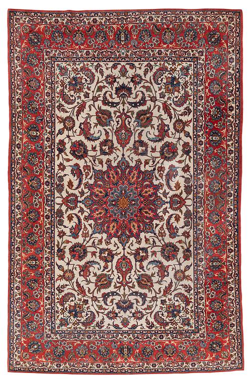 A semi-antique Isfahan carpet, central Persia, c. 314 x 197 cm.