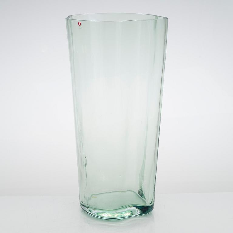 Alvar Aalto, anniversary vase, signed Alvar Aalto 100 1998 Iittala 1244/1998.