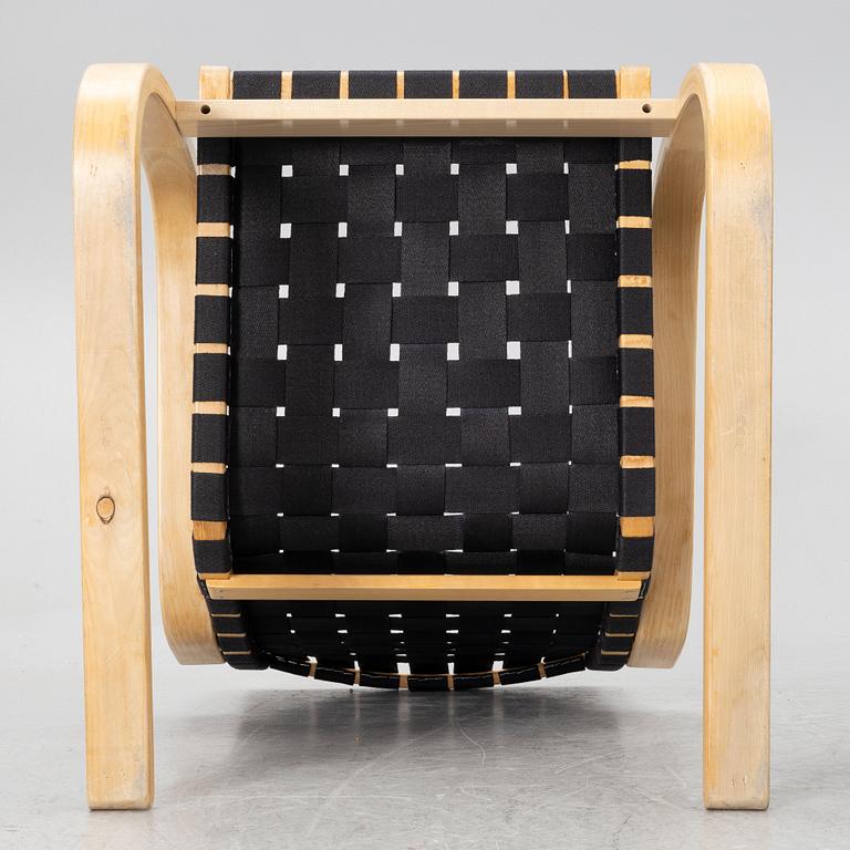 Alvar Aalto, fåtöljer, ett par, modell 406, Artek.
