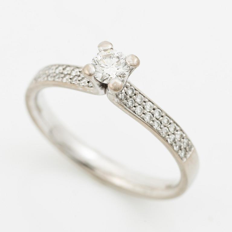 Georg Jensen, ring, "Magic", 18K white gold with brilliant-cut diamonds.