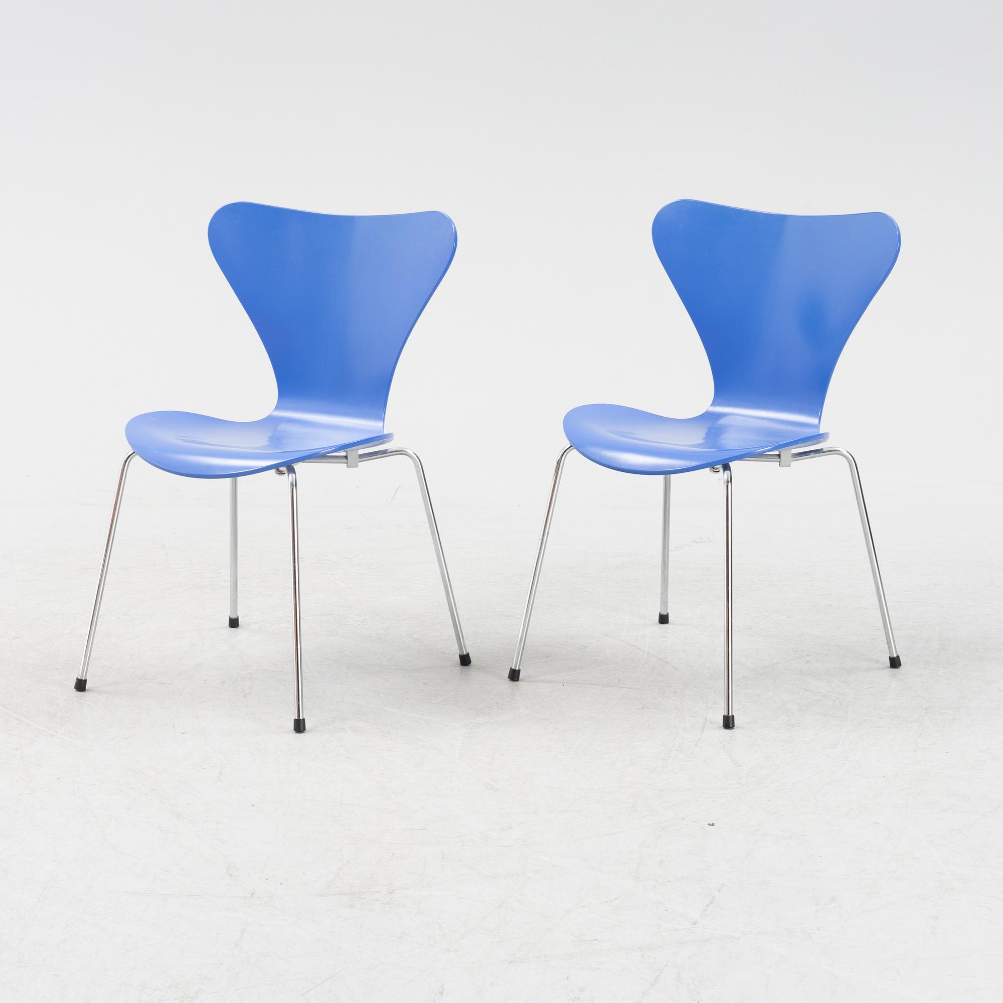 Arne Jacobsen, a set of 'Series 7' chairs from Fritz Hansen, Denmark 1997.