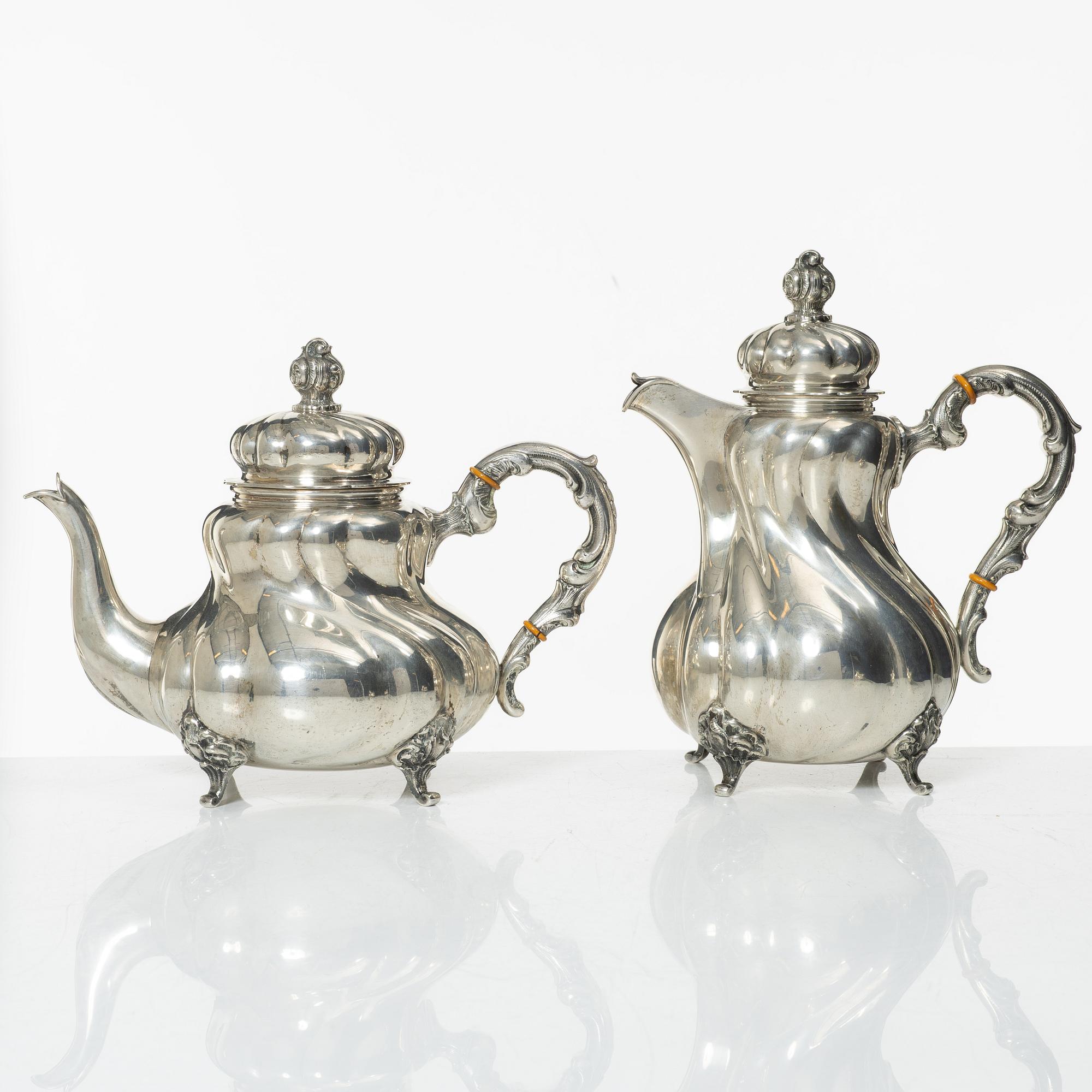 A 4-piece silver coffee and tea service, marks of Schnauffer, Germany, first half of the 20th Century.
