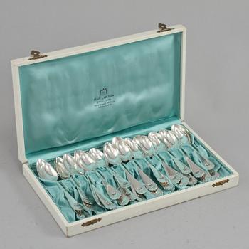 KAFFE- SAMT MOCCASKEDAR, 24 st, silver, MGAB, Uppsala, 1900-talets tredje kvartal, vikt 248 gram.