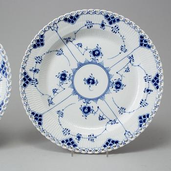 Two late 20th century, porcelain 'Musselmalet' pattern, serving dishes by Royal Copenhagen, Denmark.