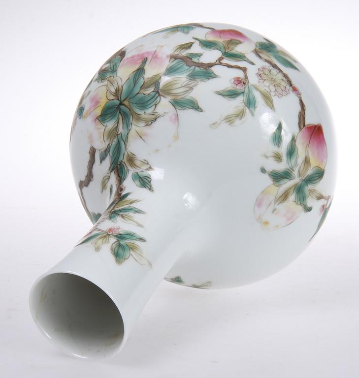 VAS, porslin, Kina, 1900-tal.