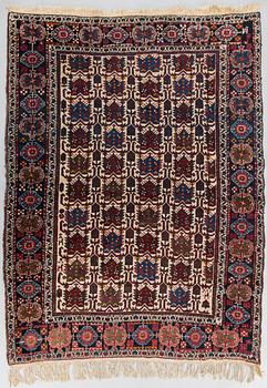 A semi antique rug, probably Chahar Mahal va Bakthiari from Iran. ca 184 x 142 cm.