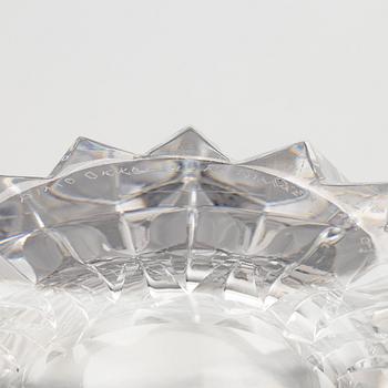 Aimo Okkolin, A 'Water lily' bowl, signed Aimo Okkolin Riihimäen Lasi Oy.