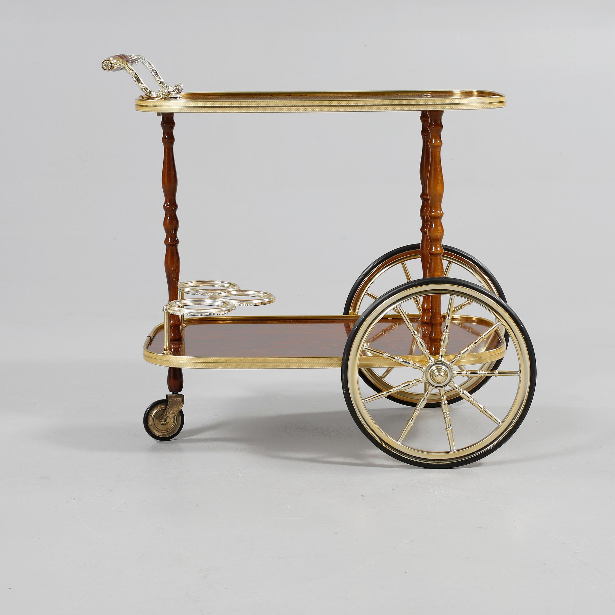 SERVERINGSVAGN, 1900-talets andra hälft.
