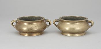A pair of bronze censer. Qing dynasty (1644-1914).