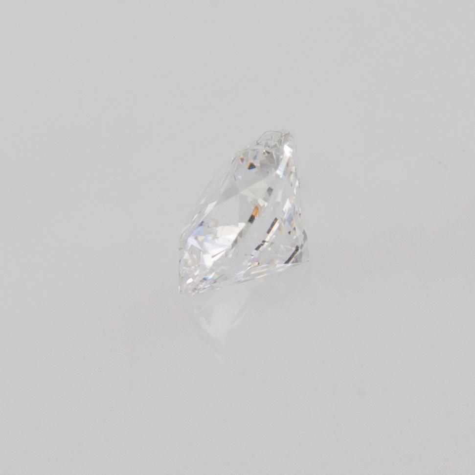 GIA certified round brilliant-cut diamond approx. 0.71 ct D/VVS2.