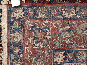 SEMI-ANTIQUE ESFAHAN.